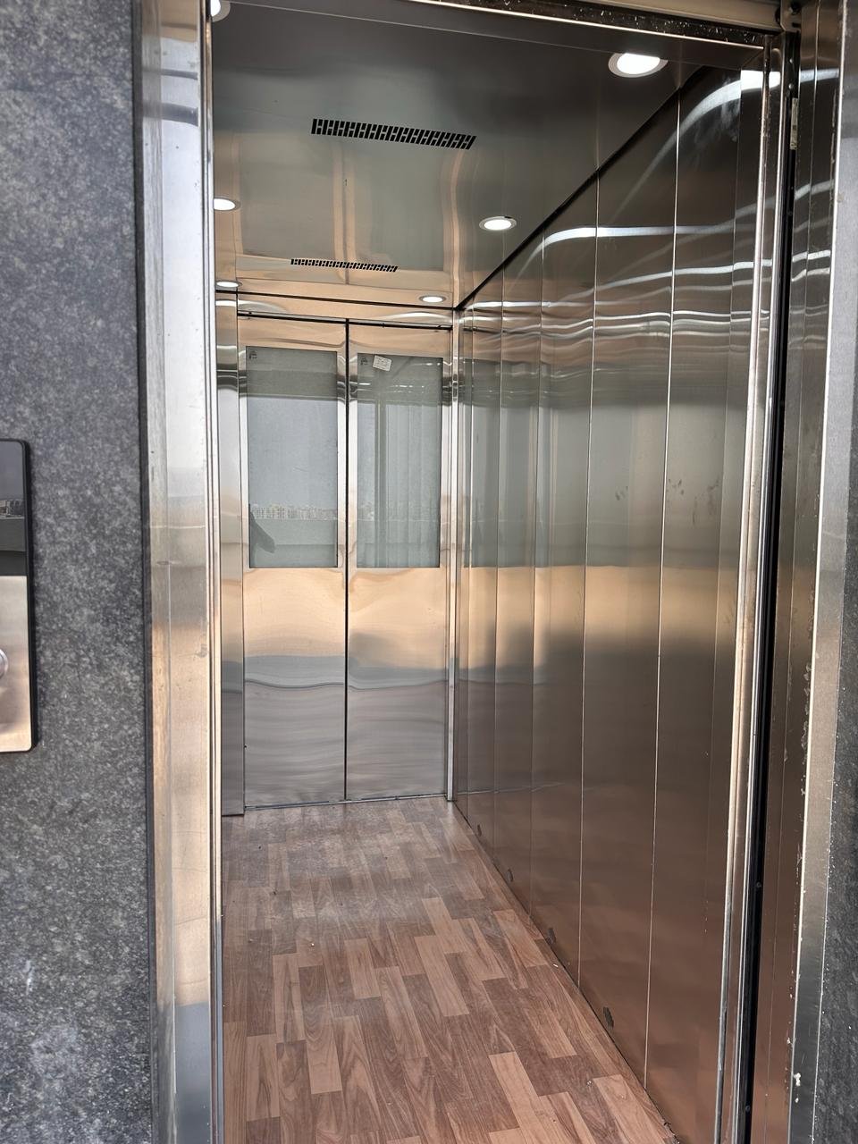 Hospital / Stretcher Lift Cabin